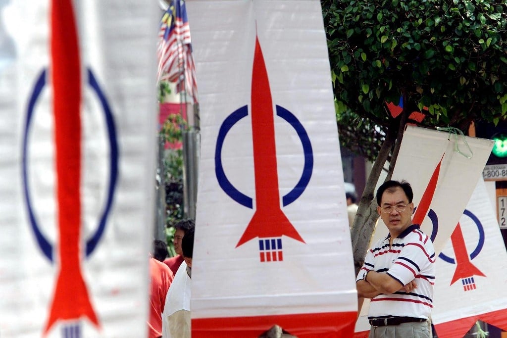 Perdebatan politik Malaysia tentang frasa Ini Semua Salah DAP dengan pandangan berbeza dari pelbagai pihak