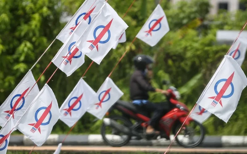 “Ini Semua Salah DAP” β Mitos, Politik atau Naratif Berstruktur? Dua Pandangan Berbeza