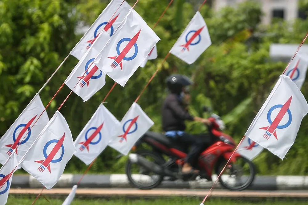 “Ini Semua Salah DAP” — Mitos, Politik atau Naratif Berstruktur? Dua Pandangan Berbeza