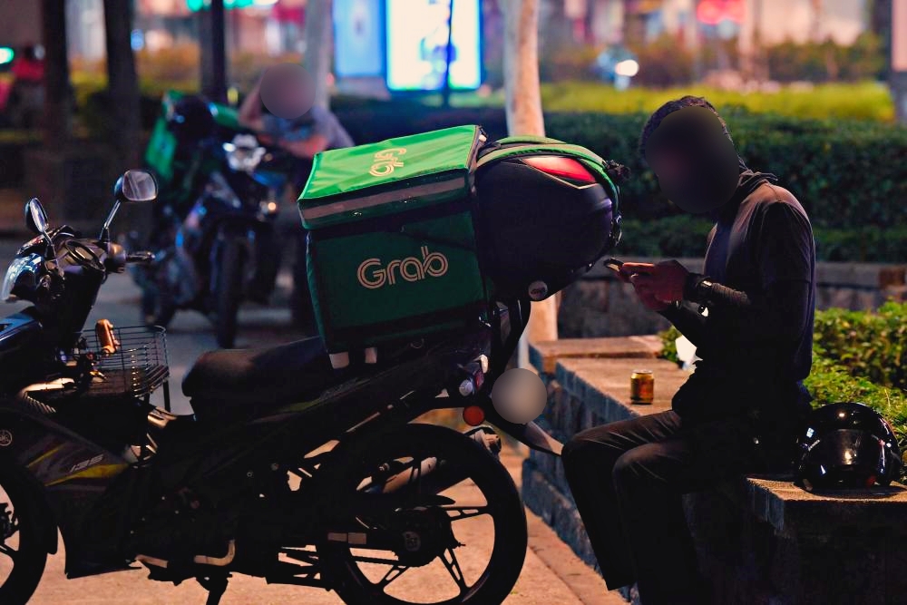 Rider Kongsi Double Order Bukan Lagi “Lubuk Duit” — Upah Penghantaran Jatuh dari RM4.50 ke RM3